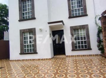 Casa de 3 habitaciones, Querétaro · Venta de Casa en Lomas del Marques, Queretaro