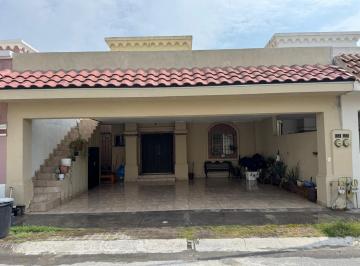 Casa de 3 habitaciones, San Nicolás de los Garza · Casa Frac Privado