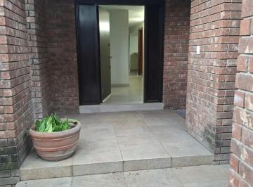1 · Casa en Renta - Zona del Valle, Spgg.