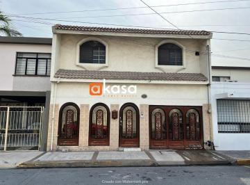 Casa de 4 habitaciones, Monterrey · Casa en Venta en El Centro de Monterrey, N. L.