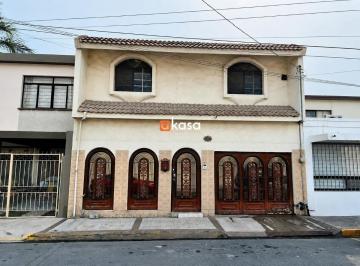 Casa de 4 habitaciones, Monterrey · Casa en Venta en El Centro de Monterrey, N. L.