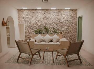 Casa · 173m² · 2 Recámaras · 2 Estacionamientos · Hermosa Casa en Renta Amueblada Merida Centro (Arc - 1068)