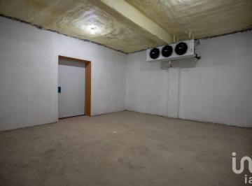 Bodega comercial · 210m² · 1 Estacionamiento · Renta de Bodega con Cuarto Refrigerado