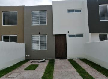 Casa de 3 habitaciones, Aguascalientes · Casa en Venta en Coto Ubicada en Salida a Calvillo Antes del 3er. Anillo