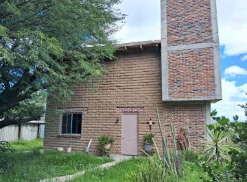 Casa de 4 habitaciones, Tequisquiapan · Se Vende Terreno y Tres Casas Habitación