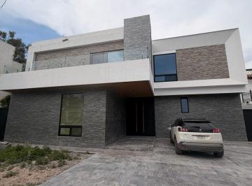 Casa de 4 habitaciones, Saltillo · Venta Casa San Alberto