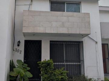 2bb4626b9cccb3e472bdff27099fad413da2af1bdb2e3dd3a1d72d669e25482e · Town House San Pedro