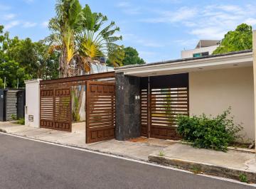 Casa de 4 habitaciones, Conkal · Casa de 650 m² con 4 Recámaras + Piscina en Venta en Conkal