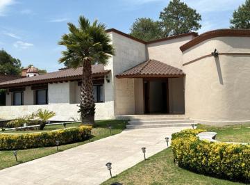 Casa en Venta de 4 habitaciones Club de Golf los Encinos · Exclusiva Residencia con Vista Al Campo de Golf | Club de Golf Los Encinos