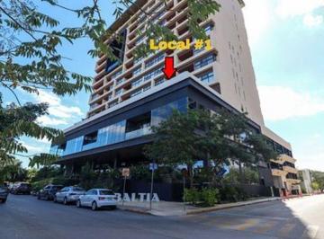 Local comercial · 296m² · 1 Estacionamiento · Local Comercial en Venta en Edificio Comercial, Cerca City Center