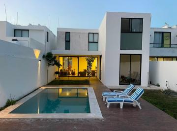 Casa · 240m² · 4 Recámaras · Casa en Renta Amueblada de 4 Recamaras en Privada Residencial Amantea, Cholul - (4)
