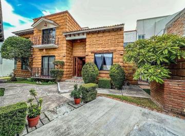 Casa de 4 habitaciones, Querétaro · Casa Rústica Mexicana en Juriquilla con Jardín de 500 m²