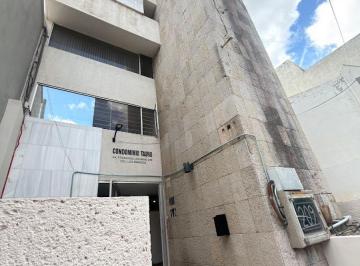 Oficina , León · Renta de Casa en Planta Baja en Los Paraisos Zona Norte en Edificio 200 m