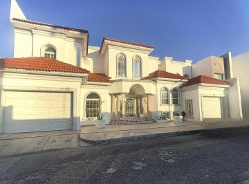 N/A · Residencia Espectacular con Alberca en Country Raquet Club