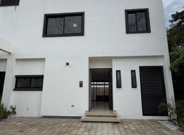 Bodega comercial · 229m² · 3 Recámaras · 2 Estacionamientos · Casa en Venta, 3 Recámaras, Piscina, Río Residencial, Cancún