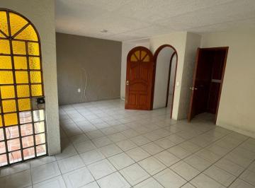 Casa de 4 habitaciones, San Pedro Tlaquepaque · Casa en Renta Cerca de Tlaquepaque Centro