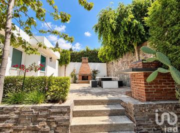 Casa · 320m² · 3 Recámaras · 3 Estacionamientos · Casas en Venta en La Calera Puebla - Mexico