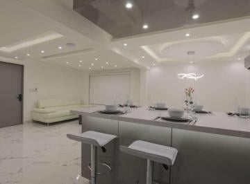 Departamento · 250m² · 5 Recámaras · 2 Estacionamientos · Departamento en Renta en Av Nader