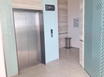 Oficina · 32m² · 1 Recámara · 1 Estacionamiento · Consultorio en Renta Torre 4 Penthouse Fifty Doctors Col. La Paz