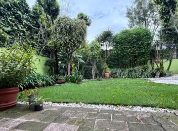 Casa de 3 habitaciones, Naucalpan de Juárez · Tecamachalco, Ven a Descubrir Una Casa Amplia, Luminosa Rodeada de Vegetacion