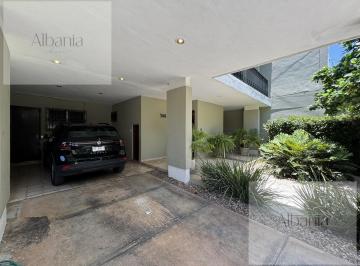 Casa · 296m² · 4 Recámaras · 2 Estacionamientos · Casa en Venta de 4 Recámaras en Villas del Sol