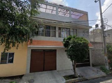 Casa de 3 habitaciones, Nezahualcóyotl · C. Azucena, Tamaulipas, 57300 Cdad. Nezahualcóyotl, Méx. Mfh