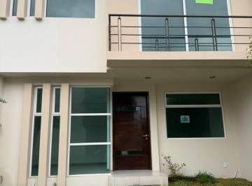 Casa de 4 habitaciones, Tlajomulco de Zúñiga · Renta de Casa en Nueva Galicia