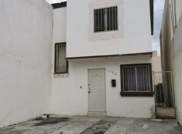Casa · 97m² · 2 Recámaras · 2 Estacionamientos · Casa en Venta en Privadas de Santa Catarina