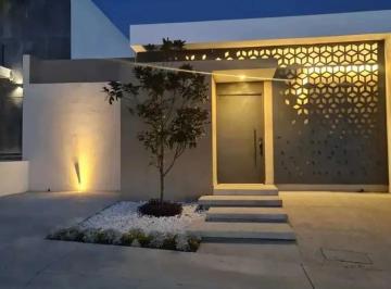 Casa · 200m² · 2 Recámaras · 2 Estacionamientos · Casa en Renta Una Planta Fraccionamiento Lomas de Juriquilla Queretaro