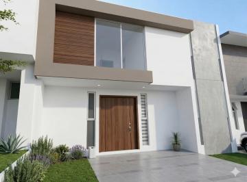 Casa · 220m² · 3 Recámaras · 2 Estacionamientos · Casa - La Rioja