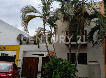 Casa · 150m² · 3 Recámaras · 2 Estacionamientos · Casa en Venta en Manzanillo, Colima