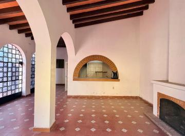Casa de 3 habitaciones, Cuernavaca · Casa de un Nivel en Venta con Uso de Suelo Mixto en El Centro de Cuernavaca