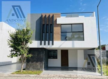 Casa · 223m² · 3 Recámaras · 2 Estacionamientos · Casa en Fraccionamiento San Diego Los Sauces
