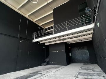 Local comercial · 150m² · 5 Estacionamientos · Local en Arboledas de Ibarrilla