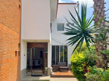 Casa de 2 habitaciones, Cuernavaca · Casa Sola en Venta con Jardin y Terraza en Excelente Ubicación