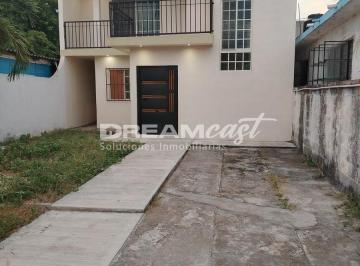 Casa · 160m² · 3 Recámaras · 1 Estacionamiento · Casa en Fraccionamiento Jardines de Champayan