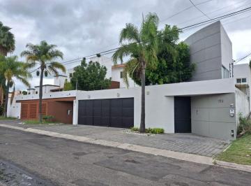 Casa de 4 habitaciones, Querétaro · Casa de Oportunidad en Villas del Meson Juriquilla