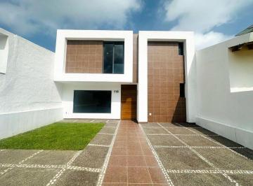 5a33d0c23921701cf0536b4b70b9713a0c866016dd5db54dcae46e862d2b3d87 · Casa en Venta Cumbres del Cimatario
