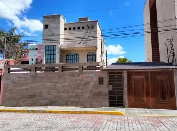 Casa de 3 habitaciones, Toluca · Casa Tipo Loft en Tres Niveles