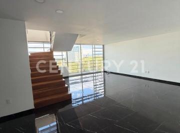 Departamento · 180m² · 2 Recámaras · 2 Estacionamientos · Depto de 2 Pisos, en Contraesquina con Plaza Loreto