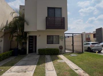 0b46df3cf43d213e7c4f48f1db82551554b741981aa8508ef437e140b25400e4 · Casa 4 Recámaras en El Campestre