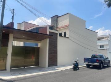 Casa de 3 habitaciones, Orizaba · Casa en Venta en Orizaba Sur | Privada de 5 Casas, Jardín y 3 Recámaras