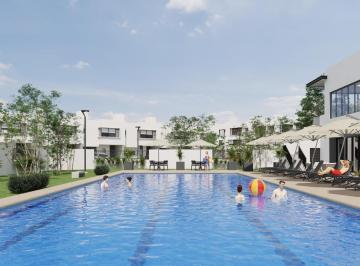 Casa · 156m² · 2 Estacionamientos · Casa en Venta en Playa del Carmen de 3 Habitaciones con Alberca y Padel