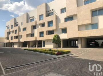 Departamento · 217m² · 3 Recámaras · 3 Estacionamientos · Venta Departamento con Privacidad, Amplitud y Terraza Privada en Lomas de Memetla, Cuajimalpa
