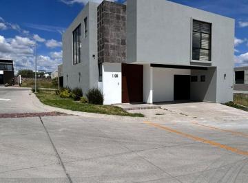 Casa de 3 habitaciones, León · Casa en Renta en Lomas del Molino 3