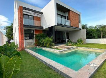 Casa de 3 habitaciones, Mérida · Casa en Renta con Piscina y Jardín| 3 Recámaras| Yucatán Country Club, Mérida