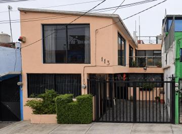 Casa de 3 habitaciones, Coyoacán · Casa en Venta en Prado Churubusco