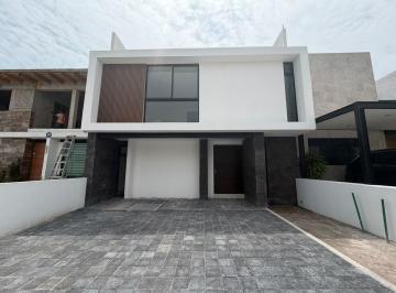 Casa de 4 habitaciones, Corregidora · Casa con Jardín y Roof Garden en Cañadas del Arroyo, Corregidora | 4 Recamaras Todas con Baño