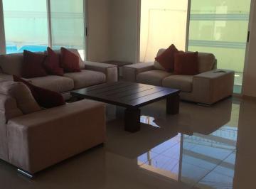 Villa · 400m² · 4 Recámaras · 2 Estacionamientos · Villa - Ejido El Tejar