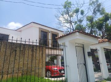 Casa de 4 habitaciones, Guadalajara · Casa en Renta en Chapalita, 4 Recámaras, Esquina, 249 m² de Construcción